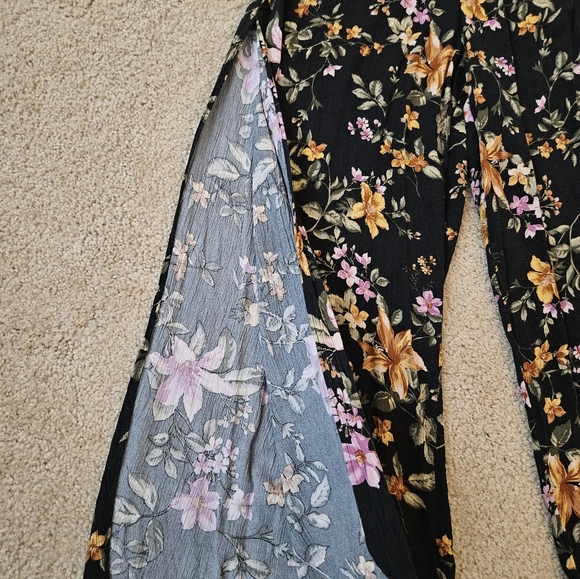 American Eagle Outfitters Black Floral Jumpsuit Women's Size Small S Open Back - Picture 2 of 14